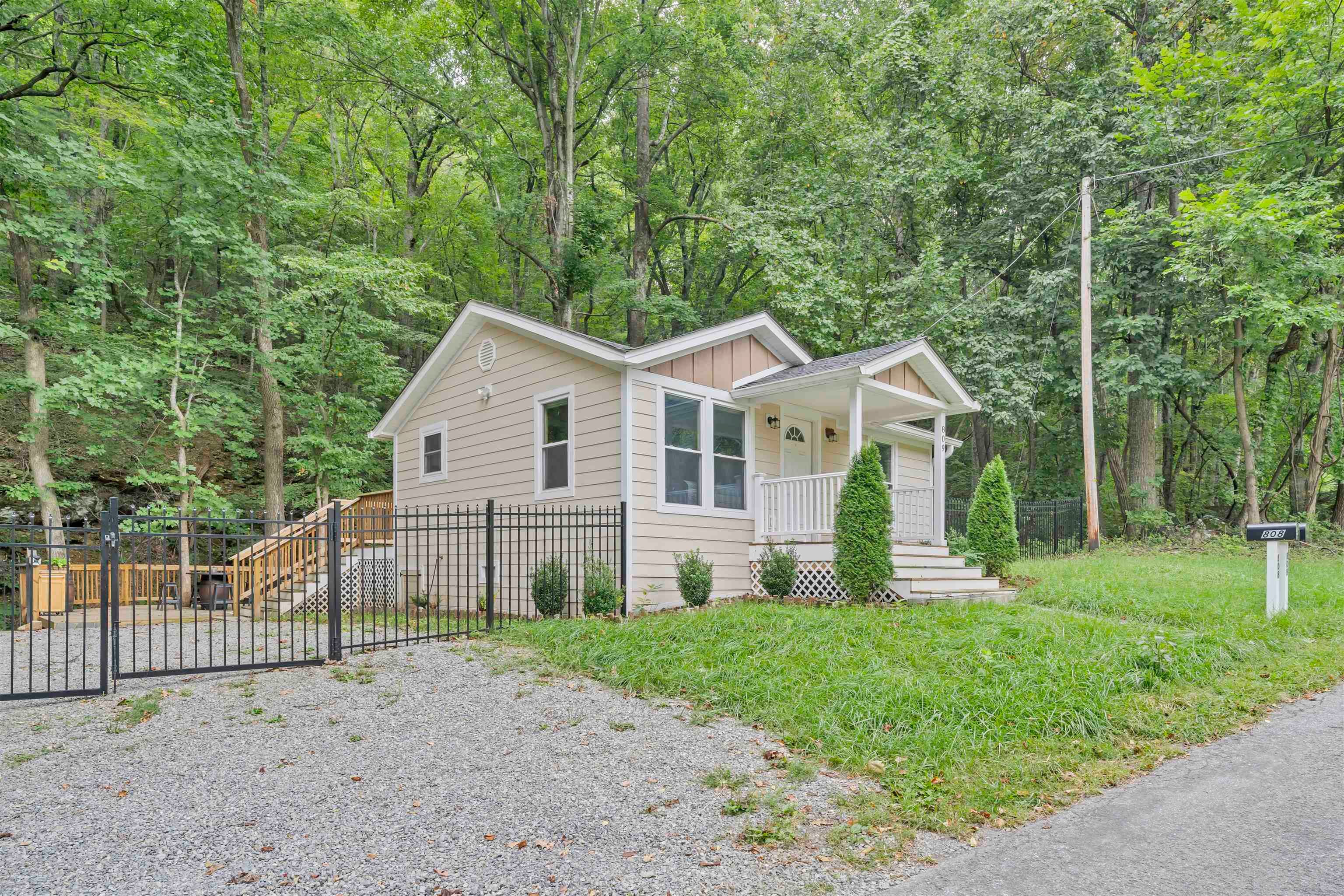809 John Arthur Road Boones Mill, VA 24065 - Photo 5 of 33 Gallery Image 5