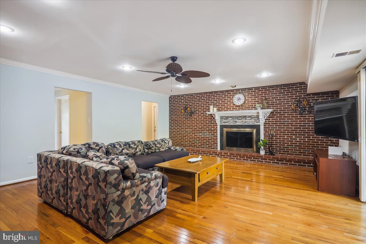 7301 Needwood Road Derwood, MD 20855 - Photo 18 of 59 Oversized family room