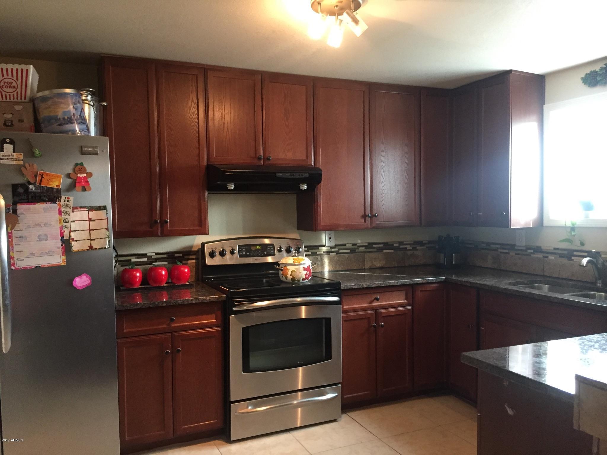 275 West Frye Road Chandler, AZ 85225 - Photo 1 of 13 IMG_0022 (00000002)