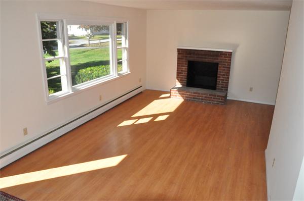 199 Richardson Road Fitchburg, MA 01420 - Photo 2 of 14 Gallery Image 2