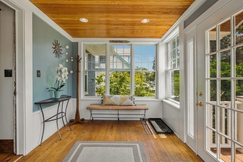 19 Newton Road Medford, MA 02155 - Photo 4 of 42