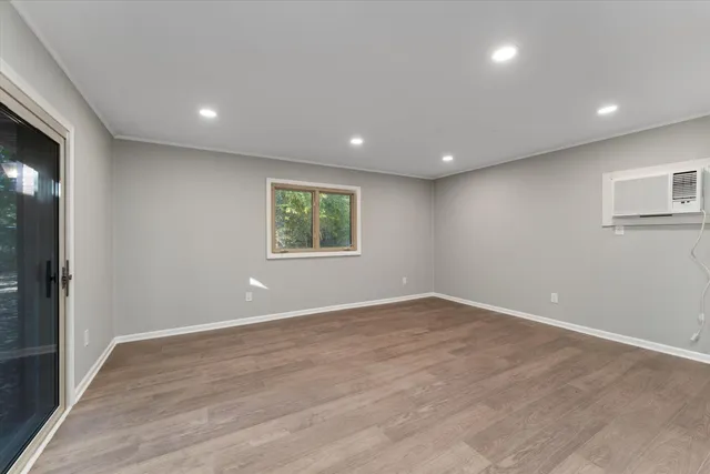 $369,500 | 26261 La Muera Street, Farmington, MI 48334