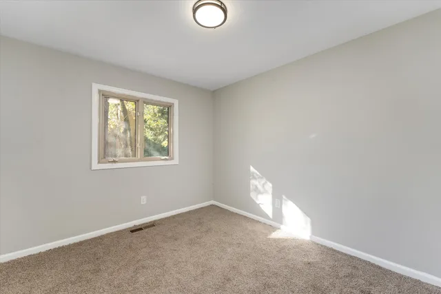 $369,500 | 26261 La Muera Street, Farmington, MI 48334