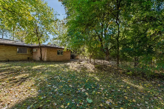 $369,500 | 26261 La Muera Street, Farmington, MI 48334