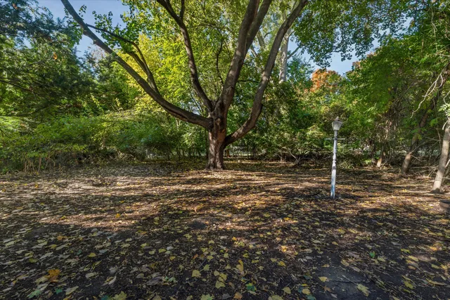 $369,500 | 26261 La Muera Street, Farmington, MI 48334