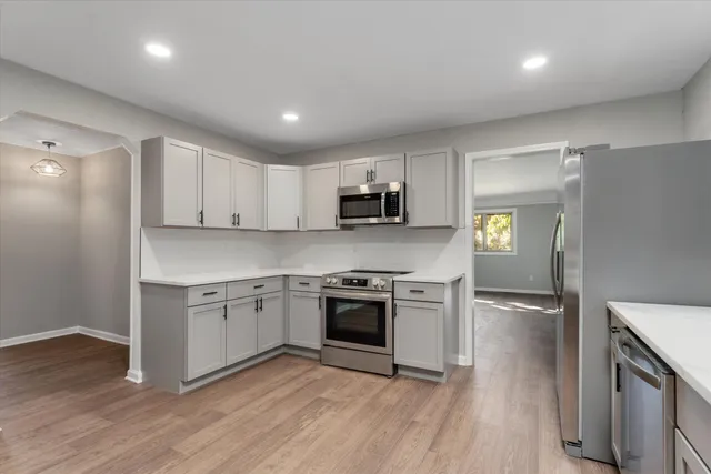 $369,500 | 26261 La Muera Street, Farmington, MI 48334