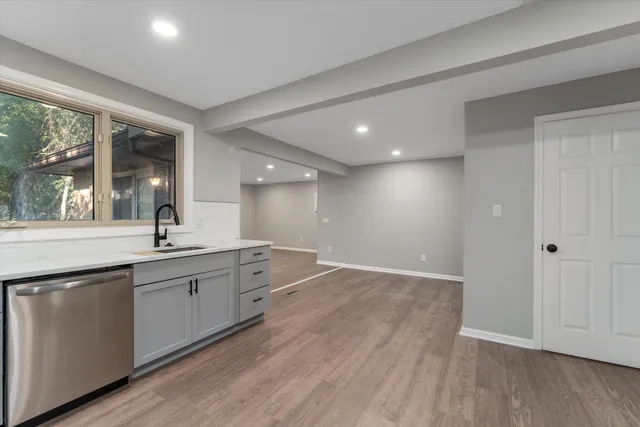 $369,500 | 26261 La Muera Street, Farmington, MI 48334