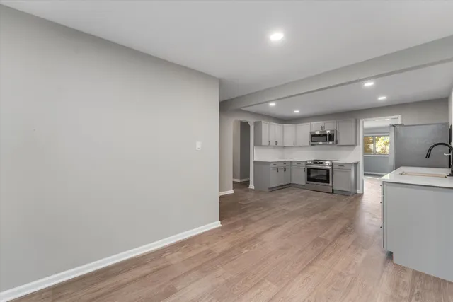 $369,500 | 26261 La Muera Street, Farmington, MI 48334