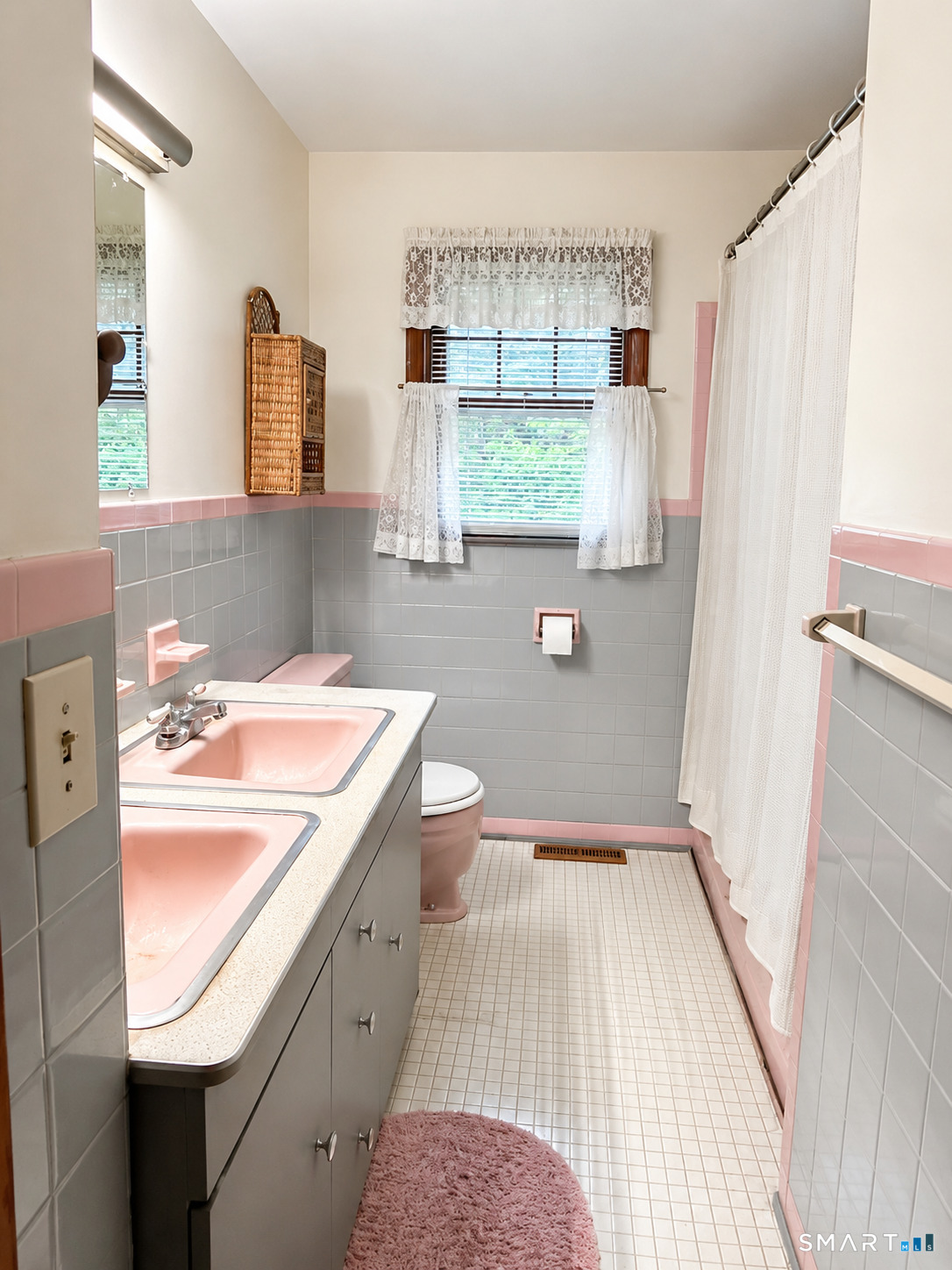 190 Clark Hill Road East Hampton, CT 06424 - Photo 9 of 12