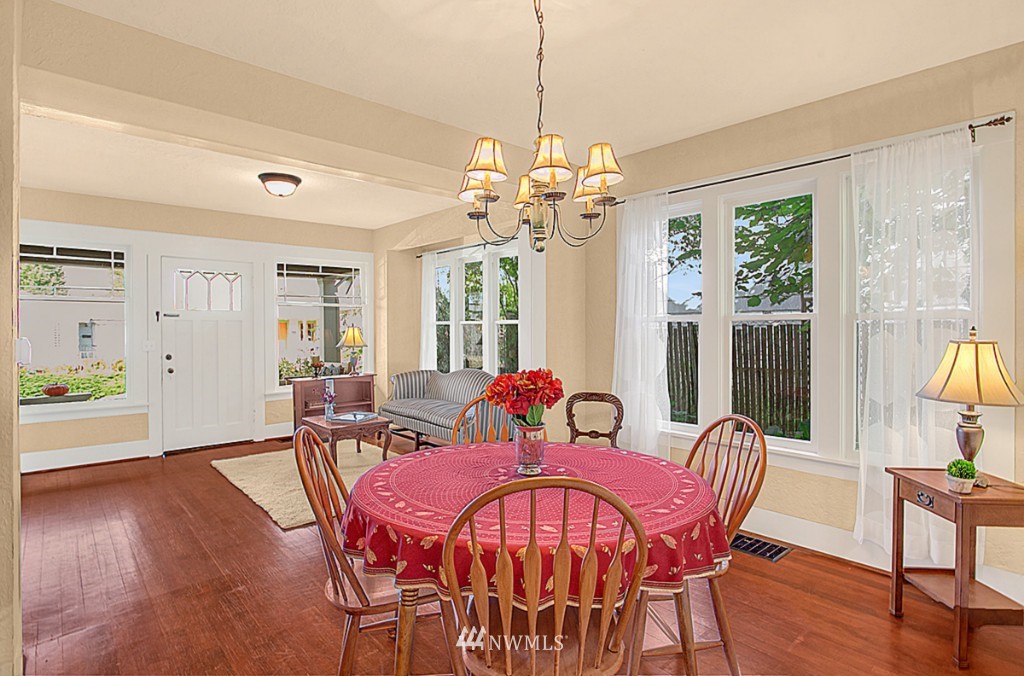 115 North 81st Street Seattle, WA 98103 - Photo 3 of 16 Gallery Image 3