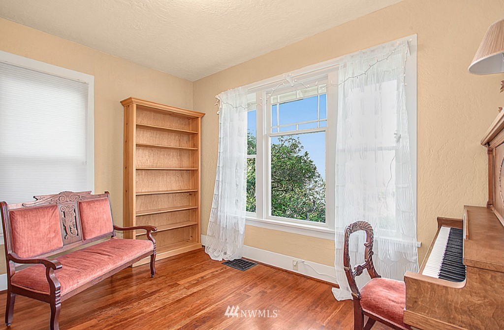 115 North 81st Street Seattle, WA 98103 - Photo 8 of 16 Gallery Image 8