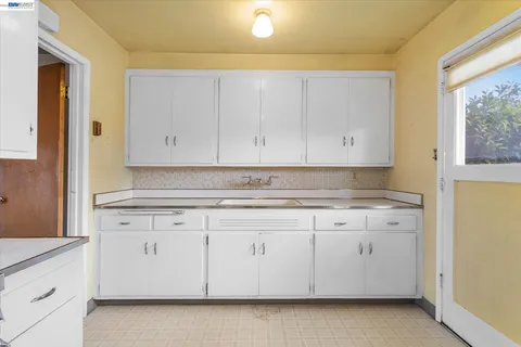 $695,000 | 26350 Stryker Street, Hayward, CA 94545