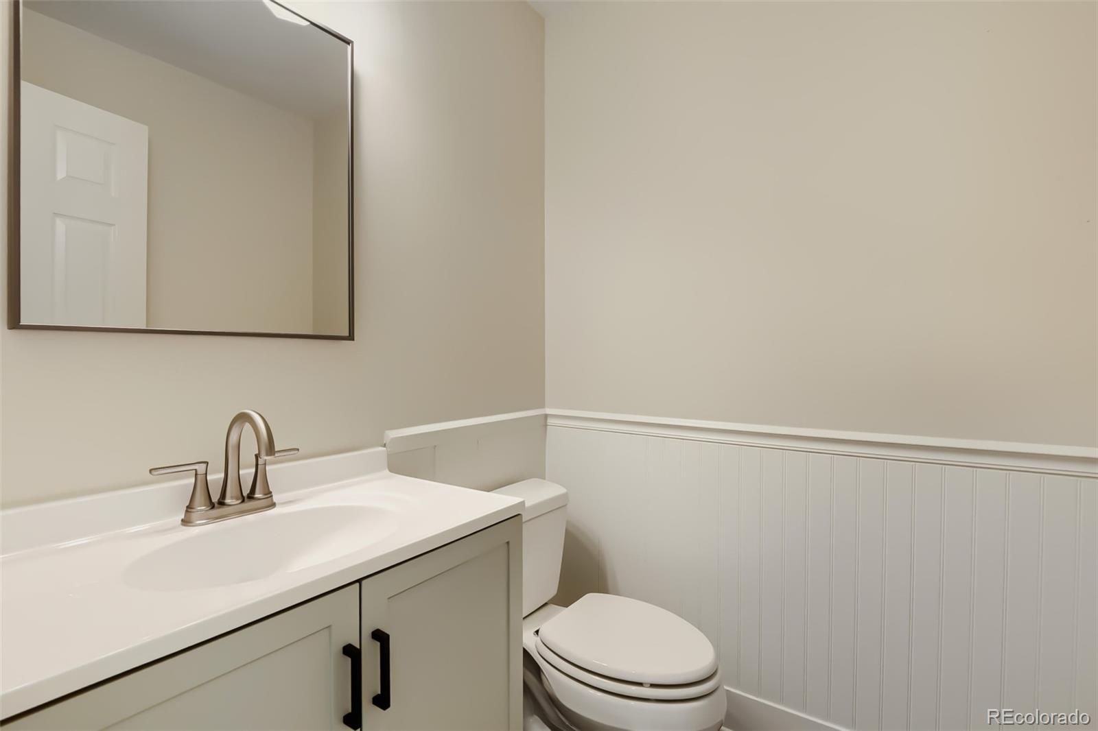 7005 Newhall Drive Highlands Ranch, CO 80130 - Photo 18 of 41