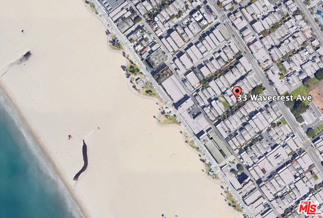 33 East Wave Avenue Venice, CA 90291 - Photo 3 of 6