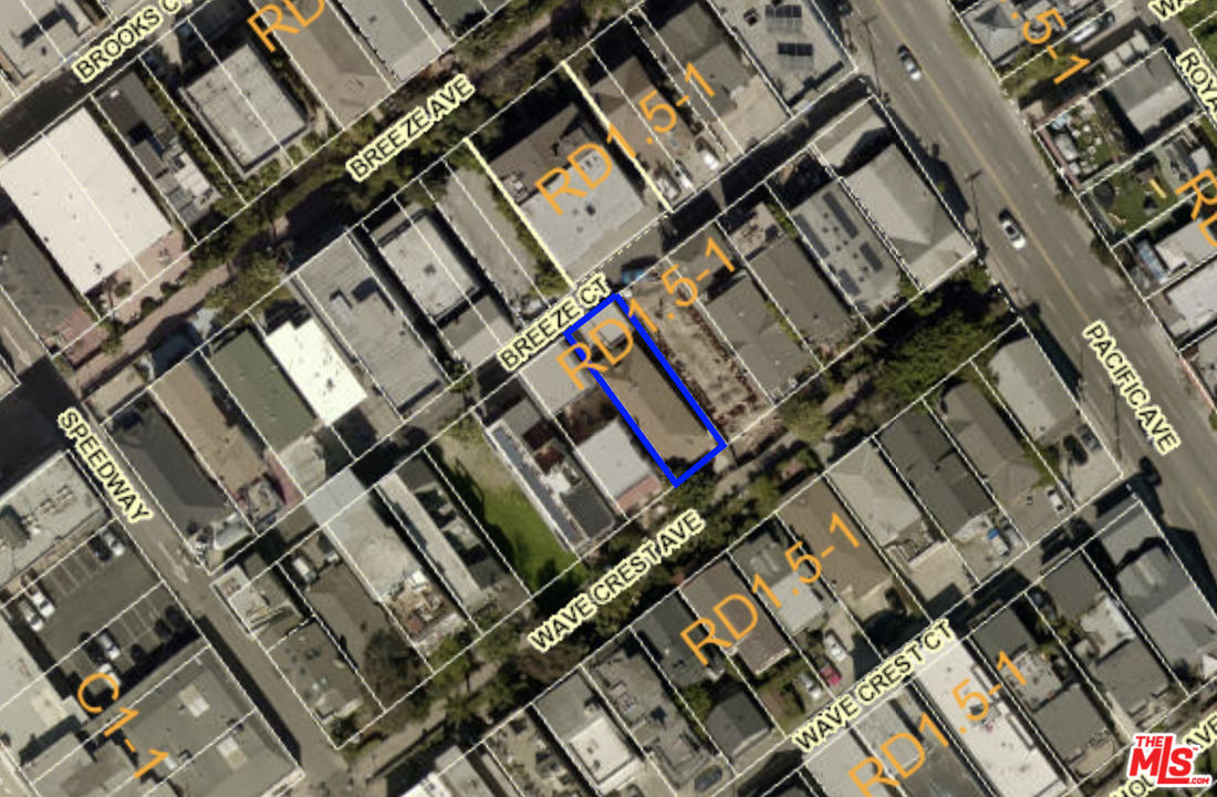 33 East Wave Avenue Venice, CA 90291 - Photo 4 of 6 an aerial view of a building