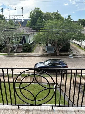 $2,400 | 2907 Calhoun Street, Unit UPPR, New Orleans, LA 70118