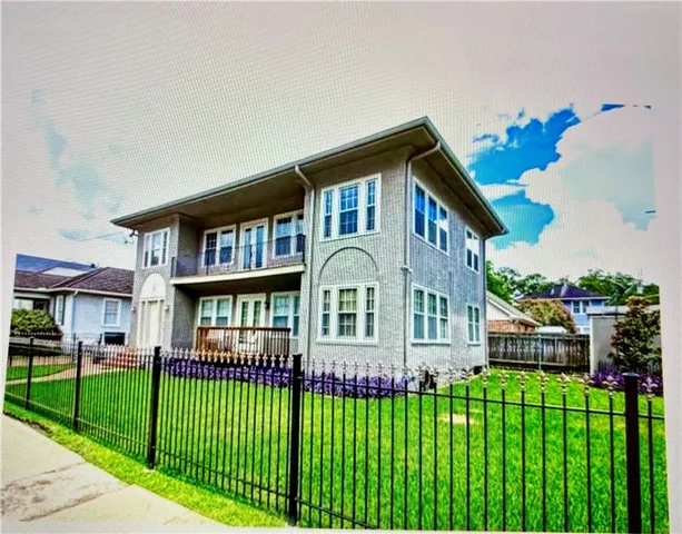 $2,400 | 2907 Calhoun Street, Unit UPPR, New Orleans, LA 70118