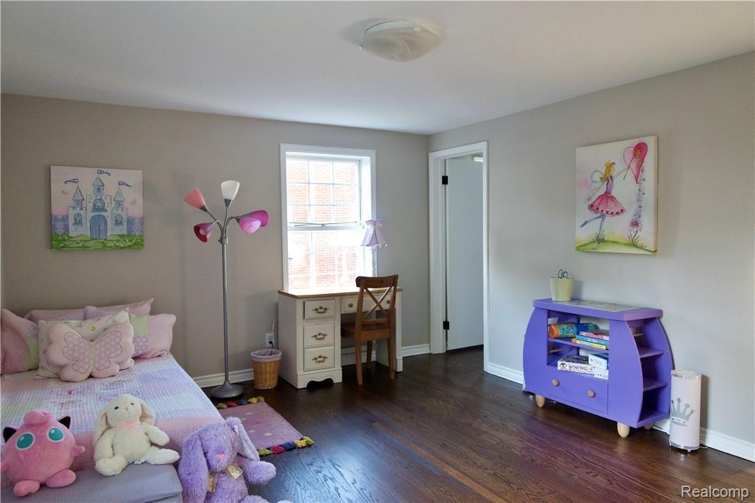 803 Pemberton Road Grosse Pointe, MI 48230 - Photo 29 of 55 DO1010247.JPEG