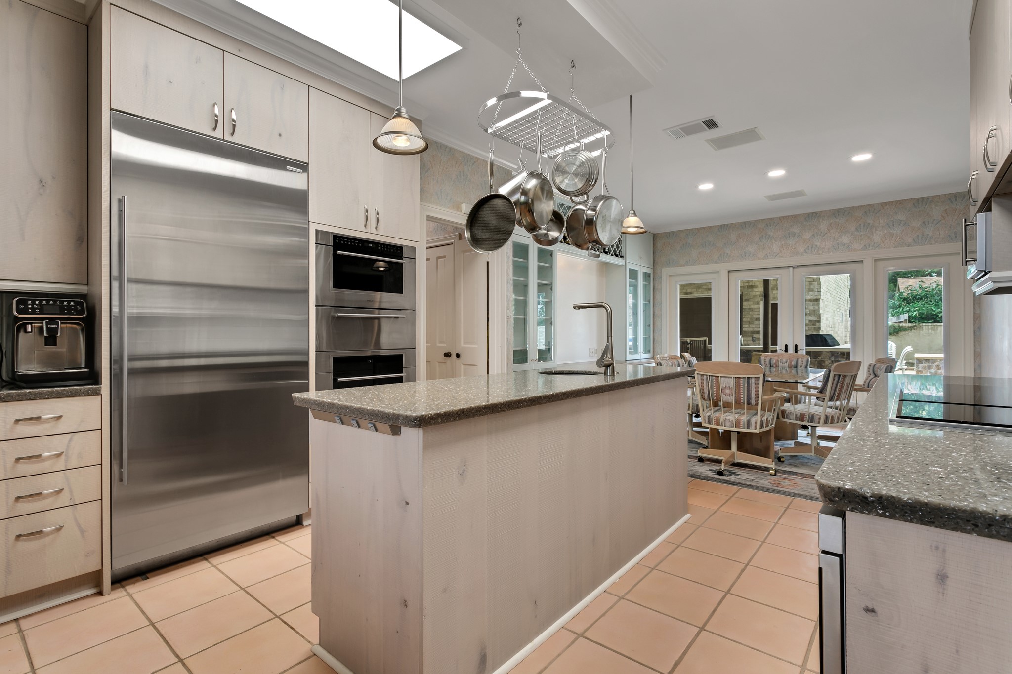 18506 Upper Bay Road Houston, TX 77058 - Photo 23 of 50