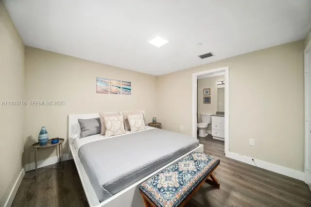 $2,300 | 2311 Scott Street, Unit 4, Hollywood, FL 33020