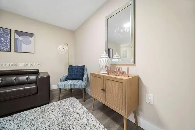 $2,300 | 2311 Scott Street, Unit 4, Hollywood, FL 33020