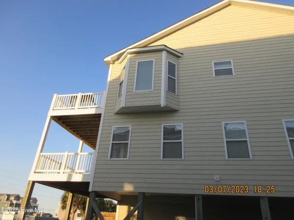 $2,100 | 108 Sea Star Circle, Unit 108, Surf City, NC 28445