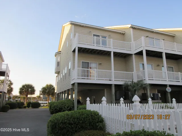 $1,995 | 108 Sea Star Circle, Unit 108, Surf City, NC 28445