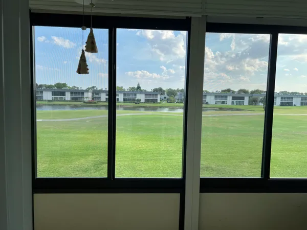 $1,950 | 183 Normandy Lane, Delray Beach, FL 33484