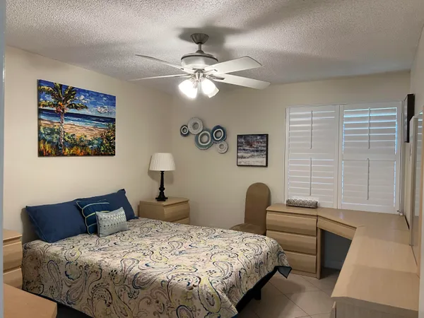 $1,950 | 183 Normandy Lane, Delray Beach, FL 33484