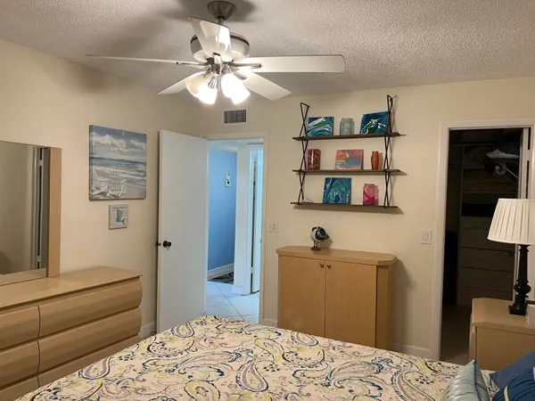 $1,950 | 183 Normandy Lane, Delray Beach, FL 33484