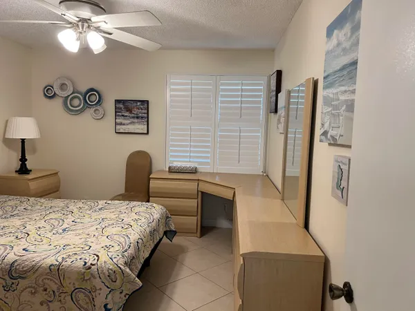 $1,950 | 183 Normandy Lane, Delray Beach, FL 33484