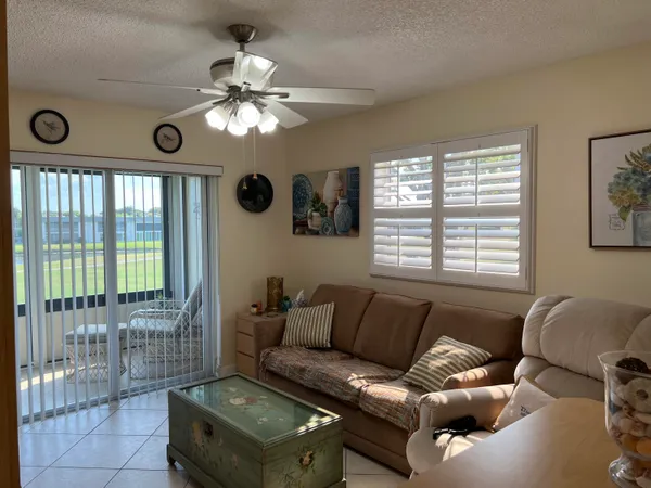 $1,950 | 183 Normandy Lane, Delray Beach, FL 33484