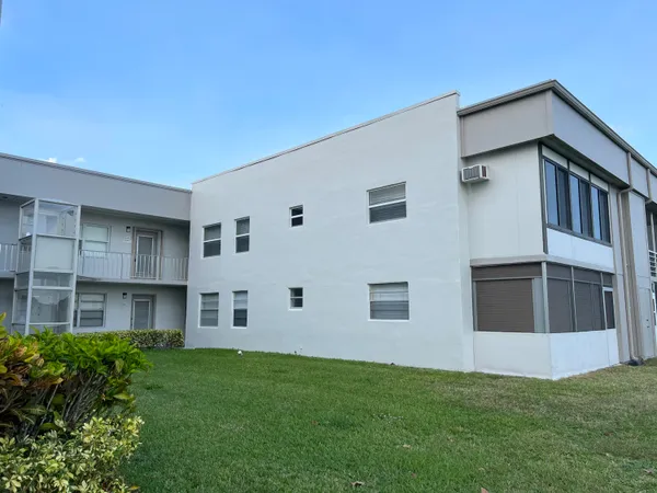 $1,950 | 183 Normandy Lane, Delray Beach, FL 33484