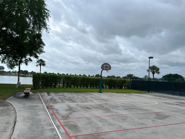 $1,950 | 183 Normandy Lane, Delray Beach, FL 33484