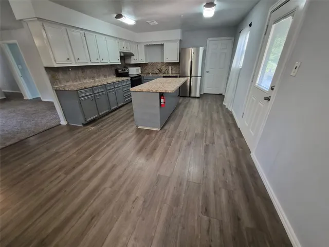 $1,700 | 12335 Roy Road, Unit CR105, Pearland, TX 77581