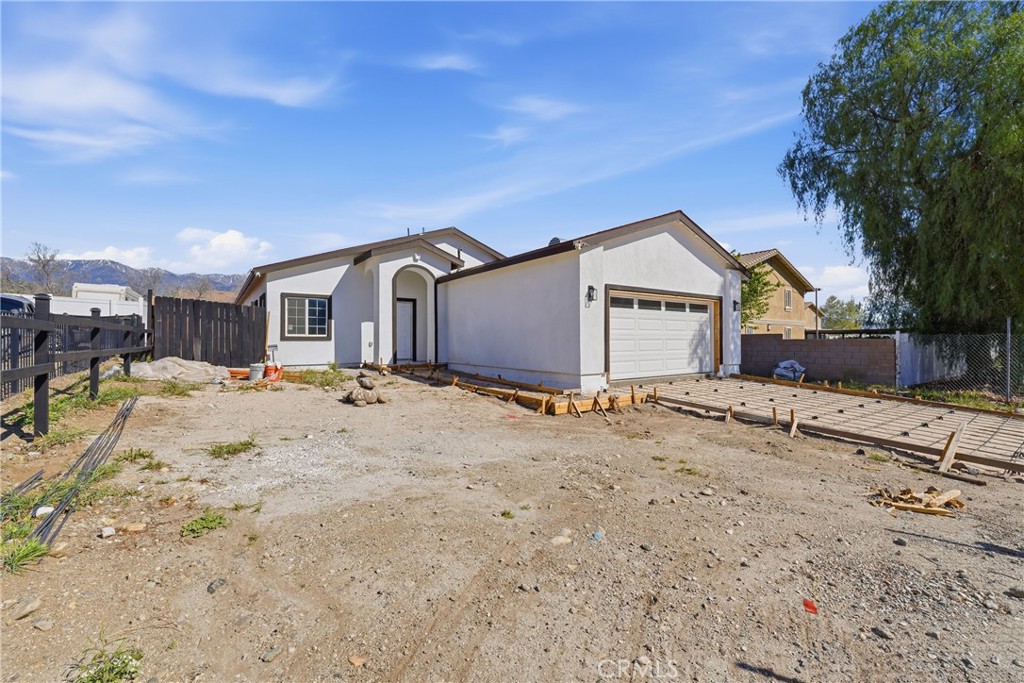 1469 East George Street Banning, CA 92220 - Photo 2 of 33 Front current