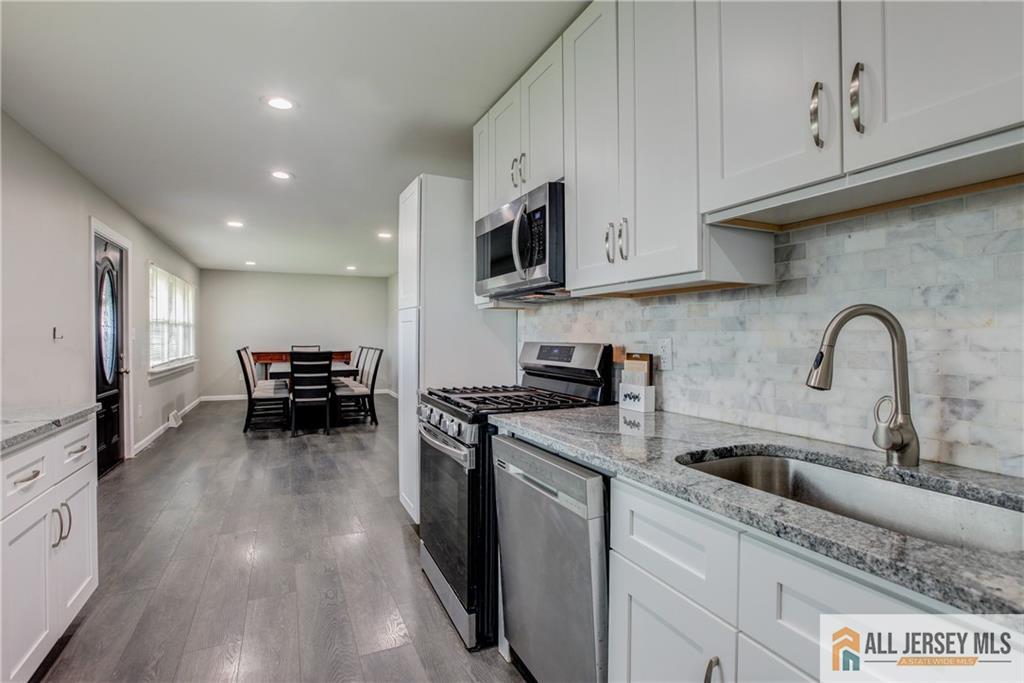 509 New Durham Road Piscataway, NJ 08854 - Photo 8 of 21