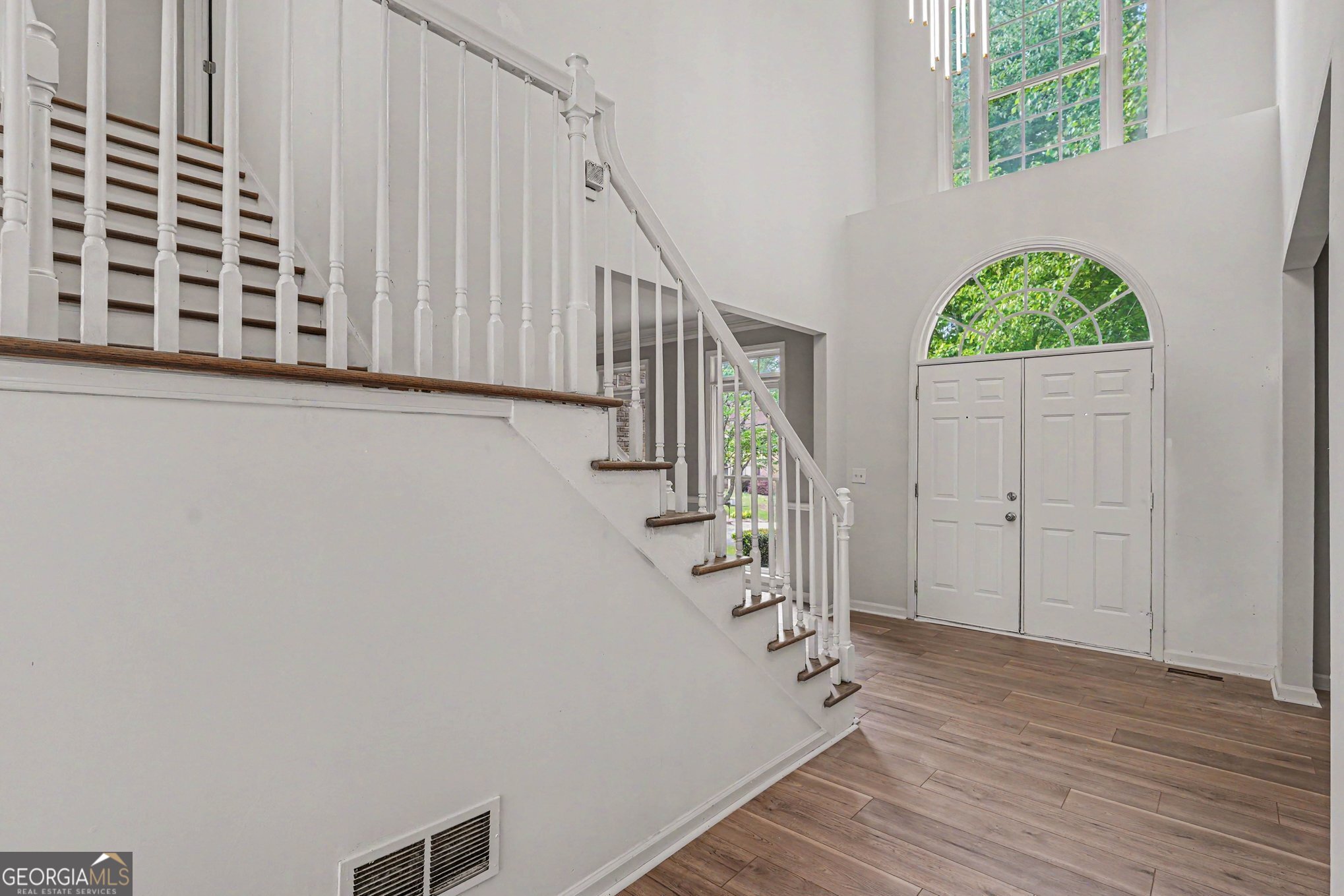 3927 Broadleaf Walk Ellenwood, GA 30294 - Photo 4 of 35