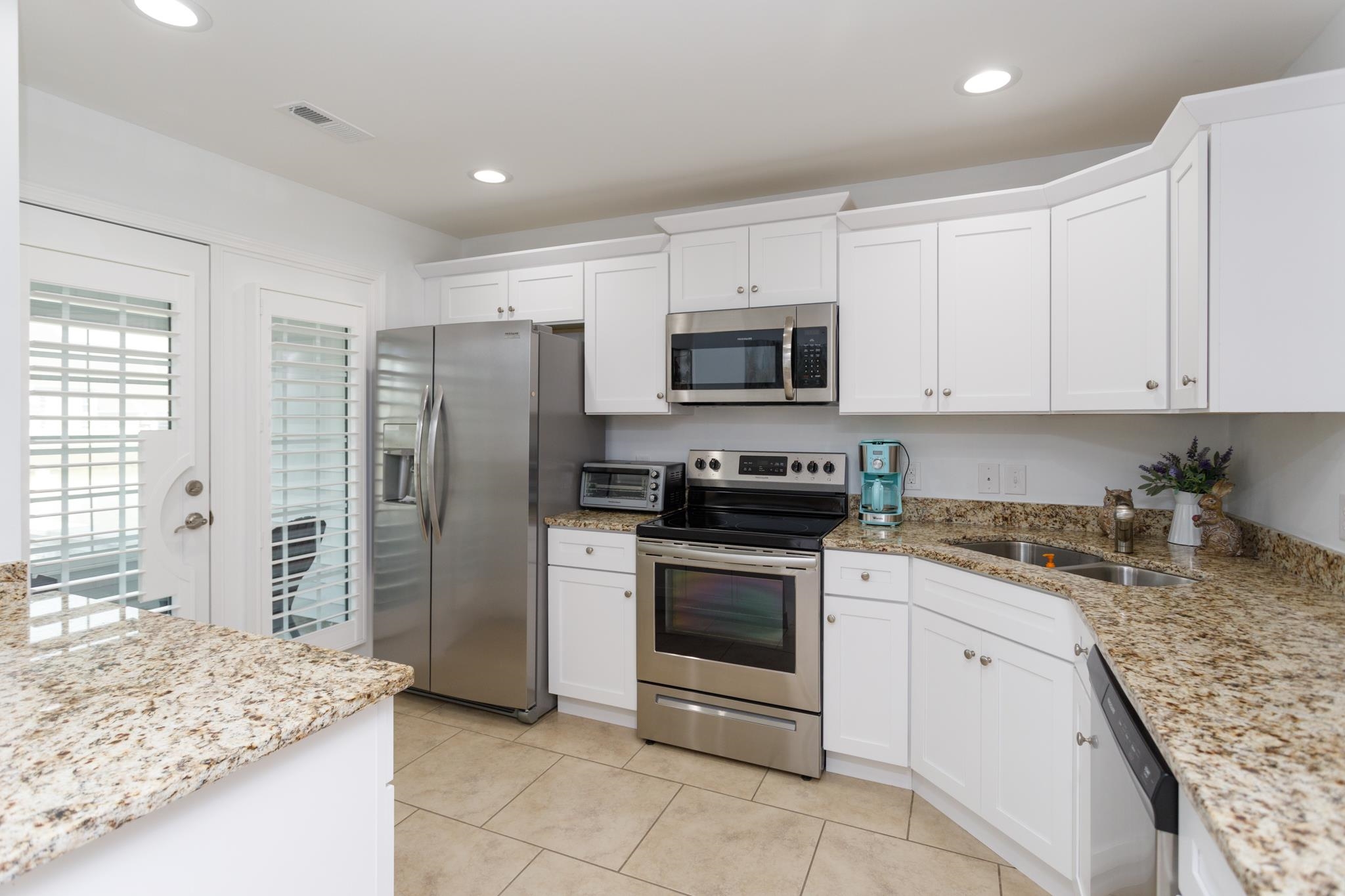528 Riverward Drive, Unit 528 Myrtle Beach, SC 29588 - Photo 10 of 38