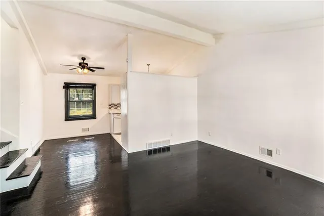 $245,000 | 215 Grant Avenue, Liberty, MO 64068