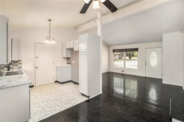 $245,000 | 215 Grant Avenue, Liberty, MO 64068