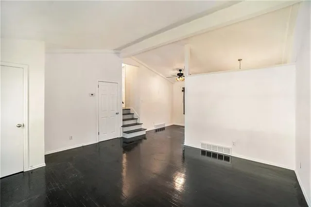 $245,000 | 215 Grant Avenue, Liberty, MO 64068