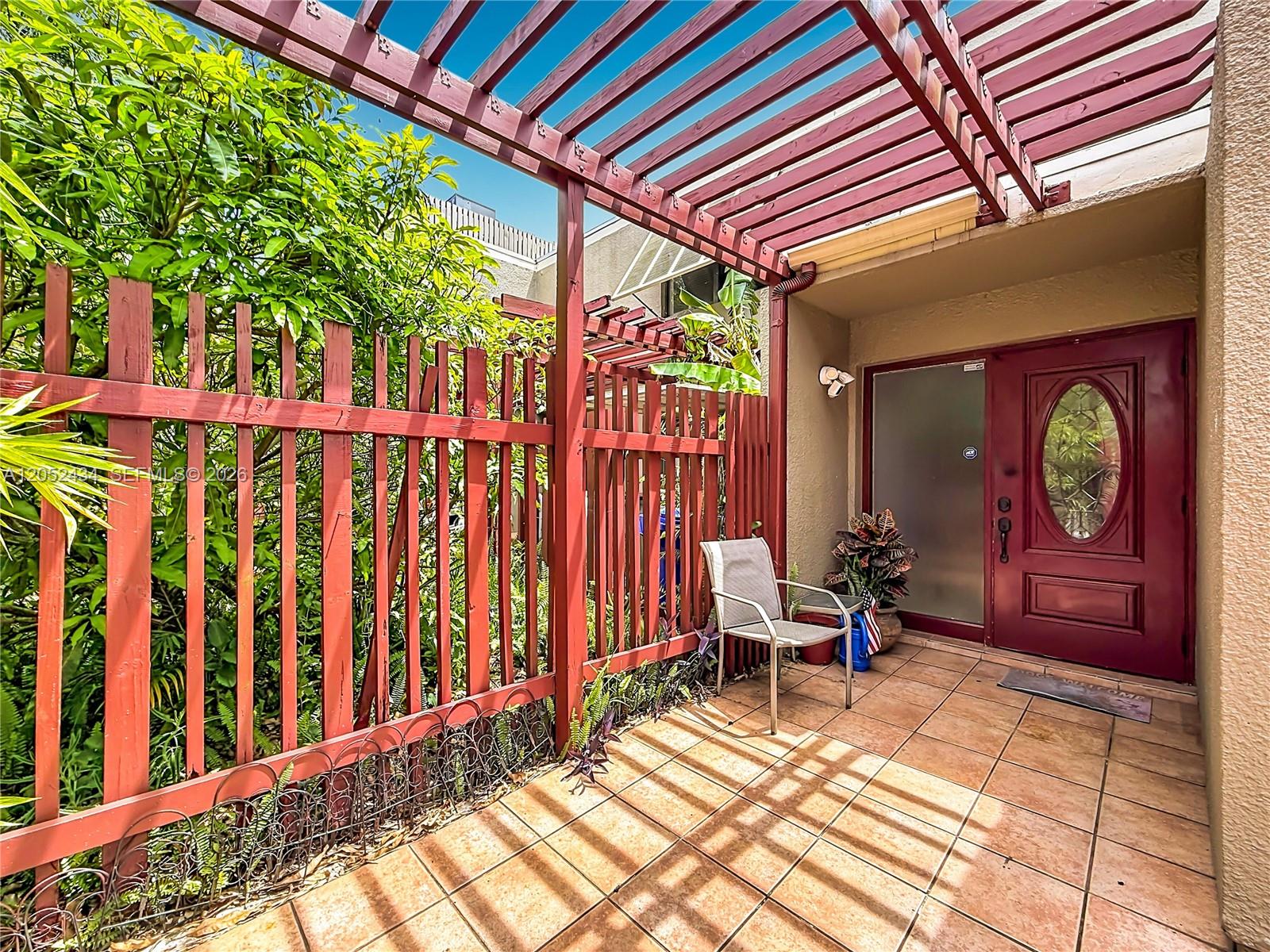 1110 West Fairway Road Pembroke Pines, FL 33026 - Photo 10 of 86