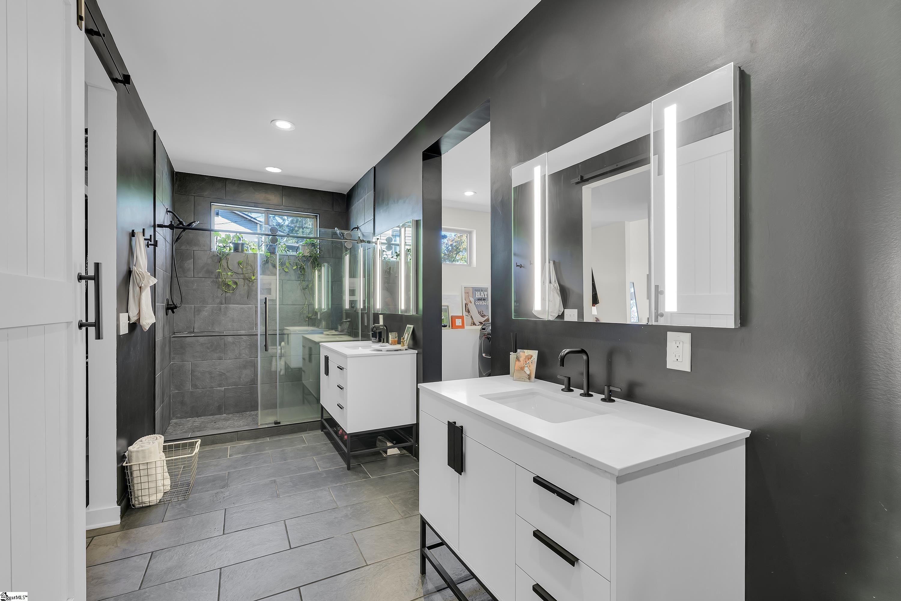 562 Club Drive Greenville, SC 29611 - Photo 13 of 44