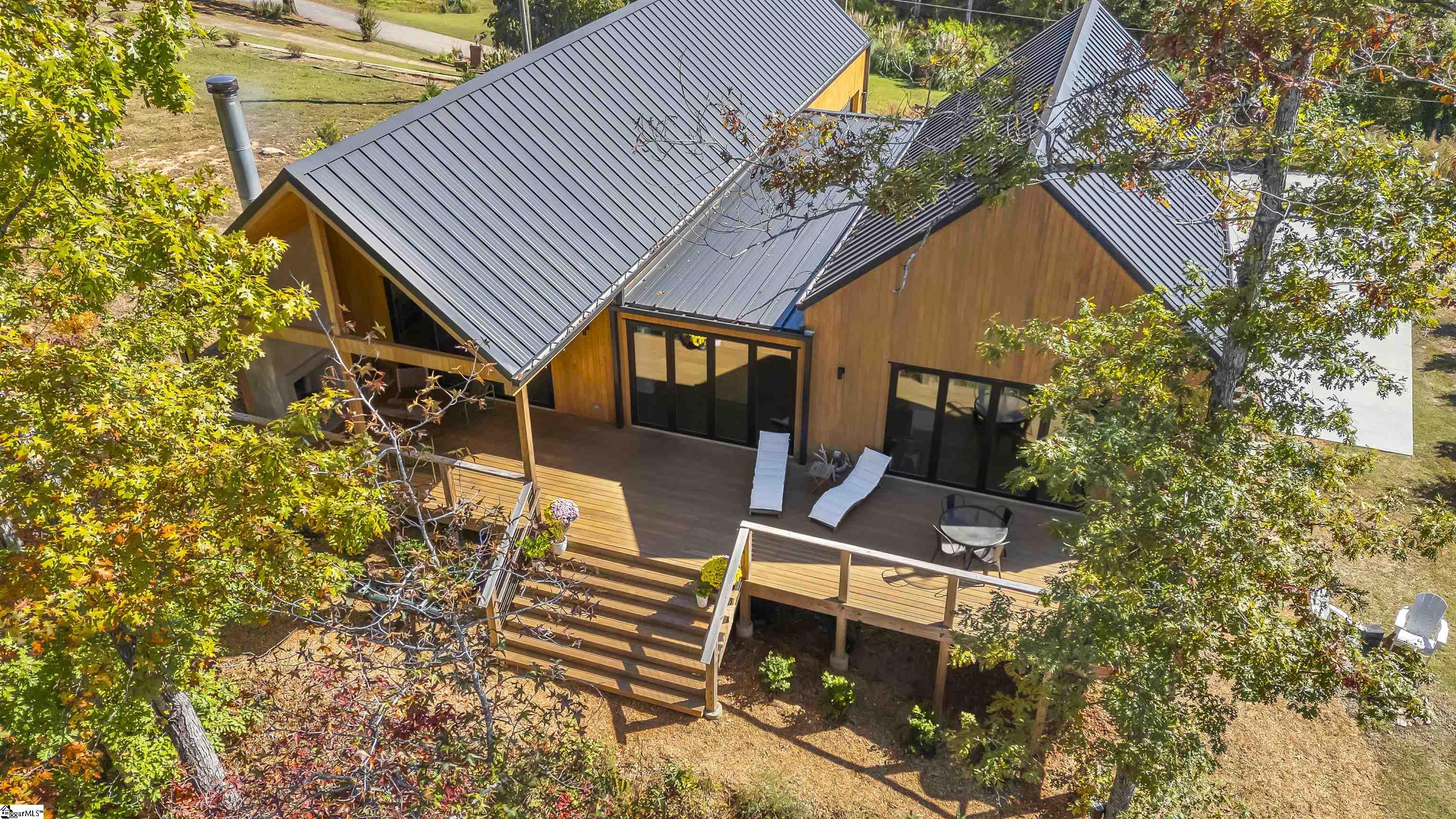 562 Club Drive Greenville, SC 29611 - Photo 2 of 44