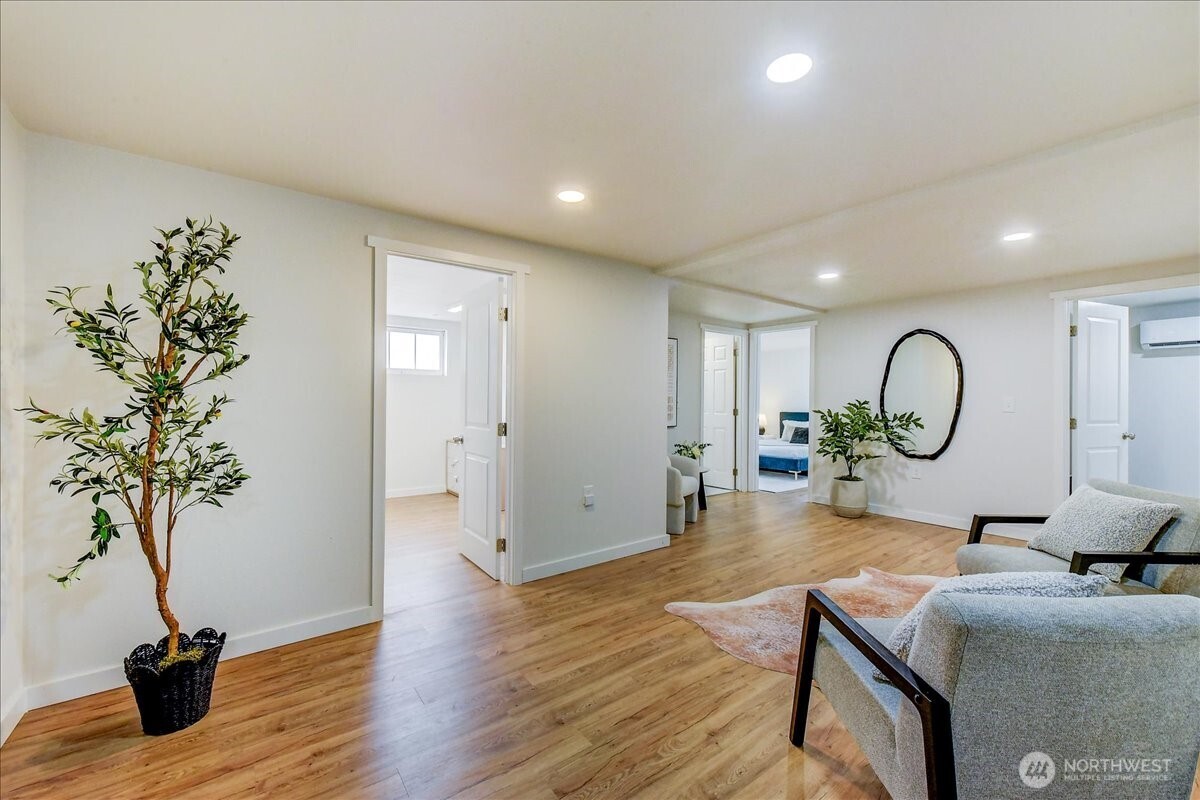 3228 57th Avenue Southwest Seattle, WA 98116 - Photo 27 of 38