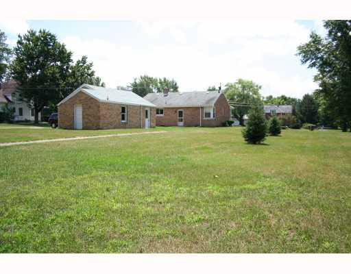26077 Edison Road South Bend, IN 46628 - Photo 2 of 9 Gallery Image 2