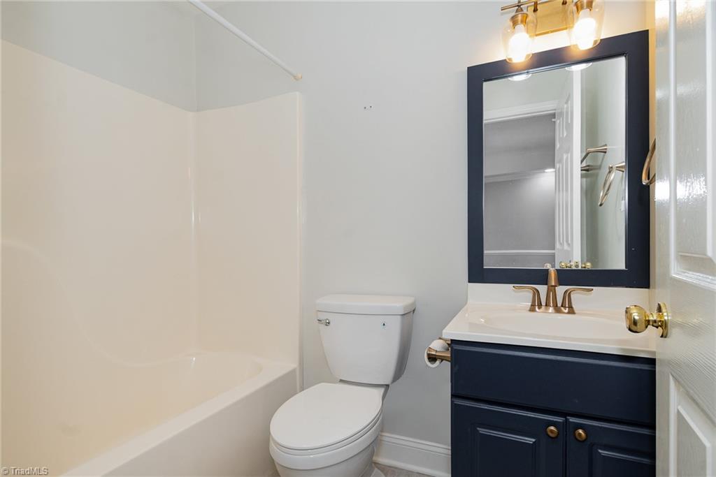 8068 Glengarriff Road Clemmons, NC 27012 - Photo 25 of 32 Gallery Image 25