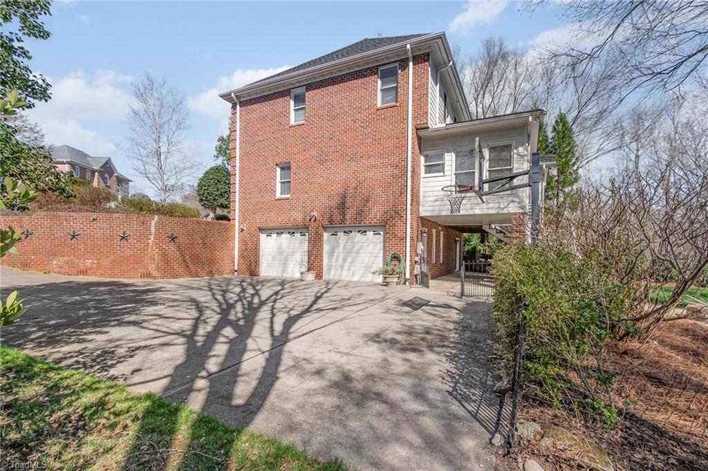 8068 Glengarriff Road Clemmons, NC 27012 - Photo 28 of 32 Gallery Image 28