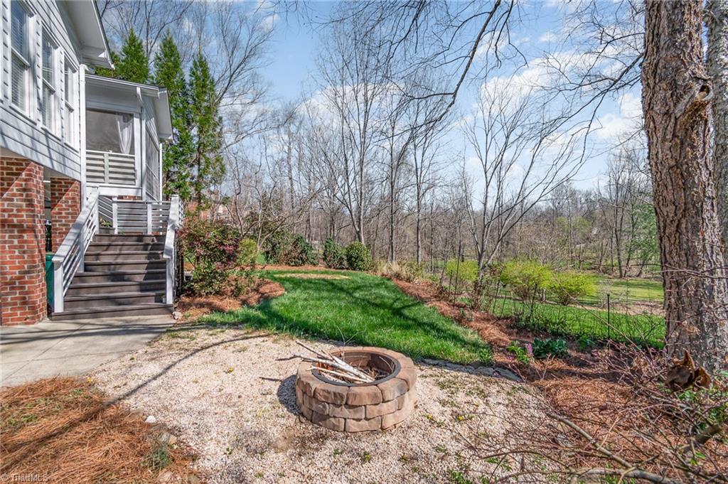 8068 Glengarriff Road Clemmons, NC 27012 - Photo 30 of 32 Gallery Image 30